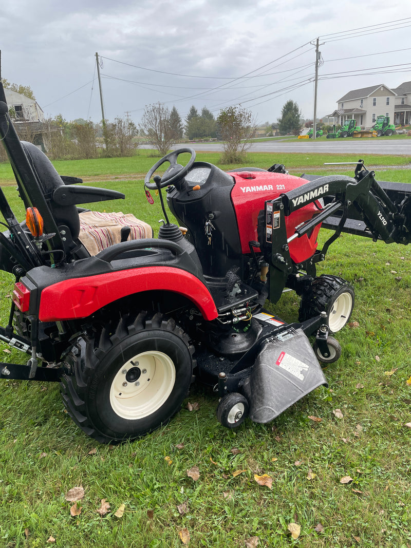 Yanmar SA 221 Tractor Loader With 60” Deck