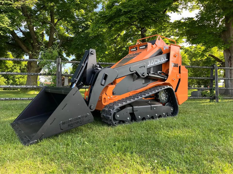 40" Wide, 42" Bucket, 25hp Kubota Diesel