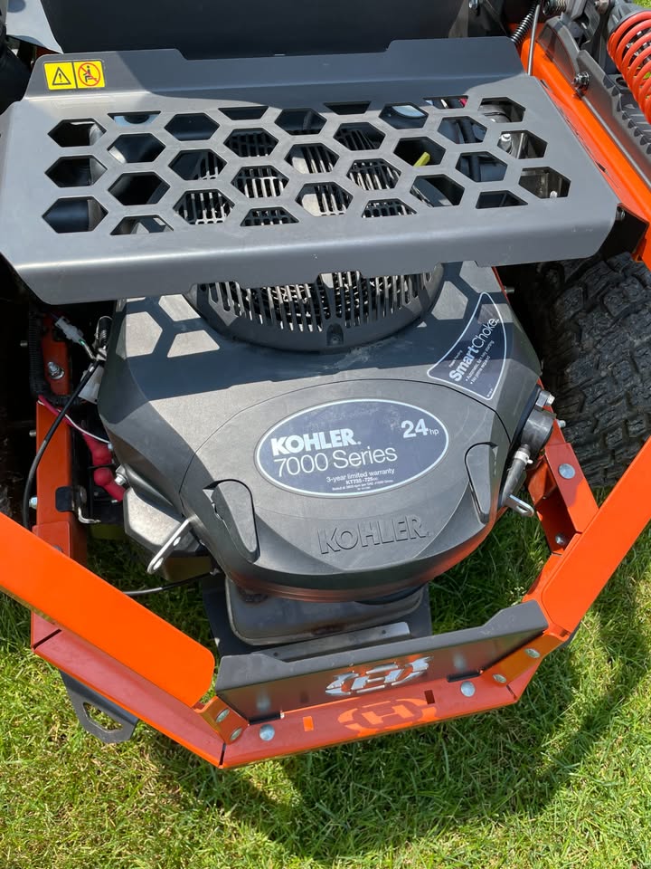 Like new 2025 Husqvarna Xcite Z345