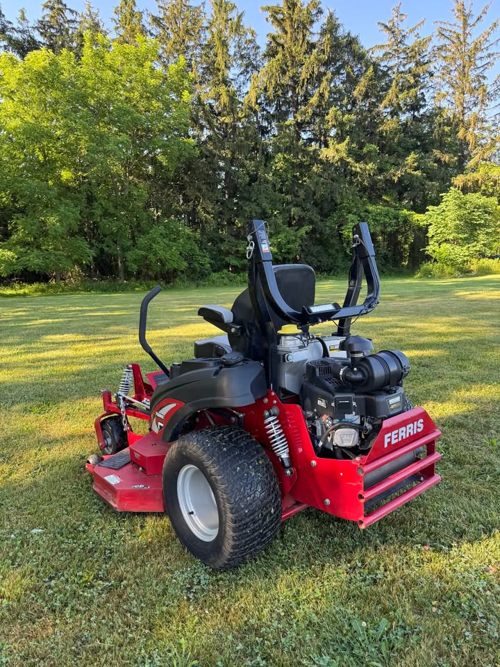 Ferris ISZ 2100 w/61" deck
