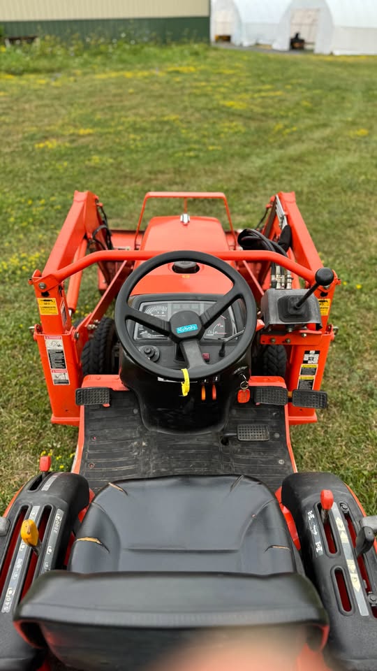 USED 2005 Kubota B7510HSD TL 4WD wLoader - Stock