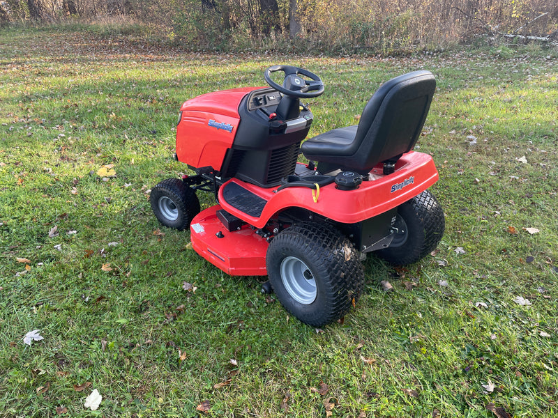 Regent 42" Fab 23Hp Briggs