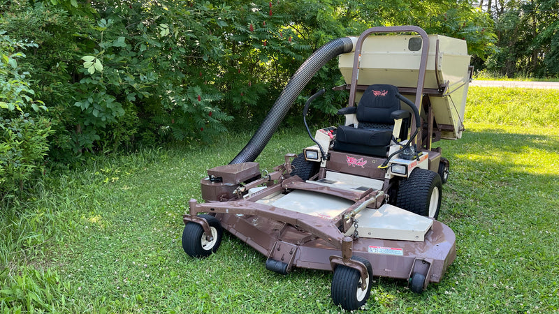 Grasshopper mower, 72 inch deck and collection system, stock