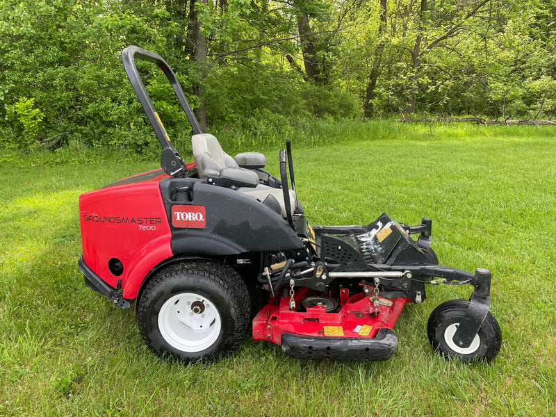 Toro Groundsmaster 7200 – Efficient Commercial Mowing