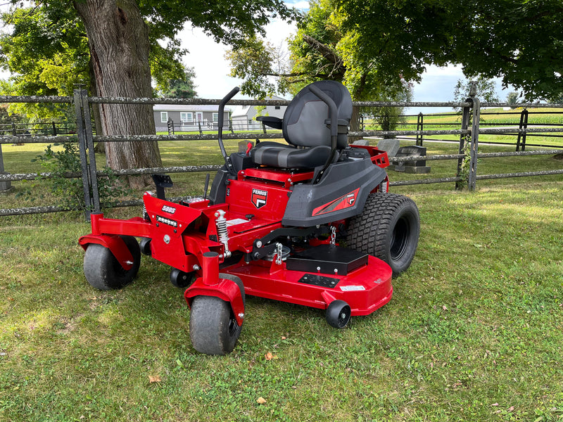 Ferris 500S Zero Turn Mower - 61" Deck, 25HP Briggs & Stratton