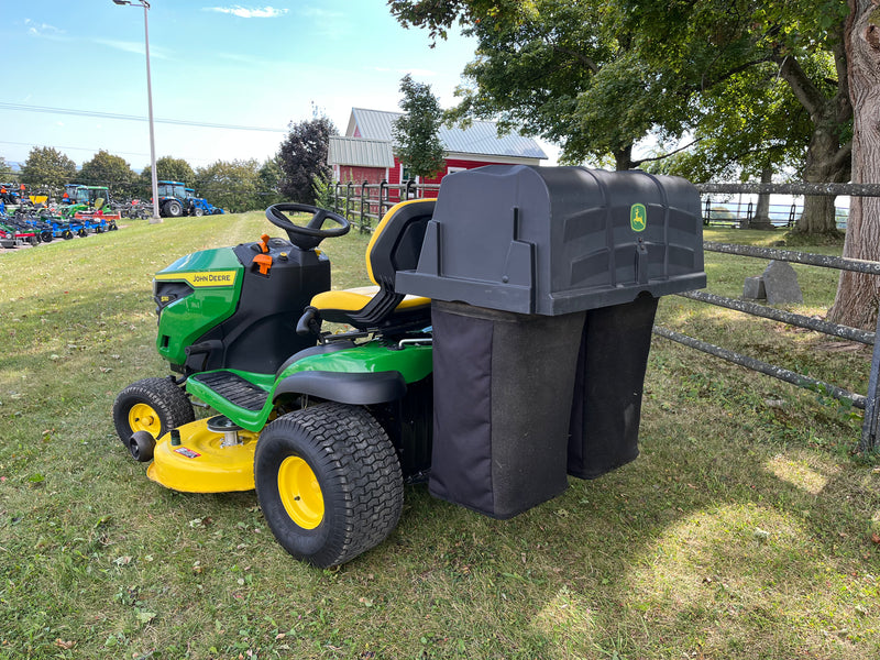 LIKE NEW 2022 John Deere S130 48" w Bagger - Stock