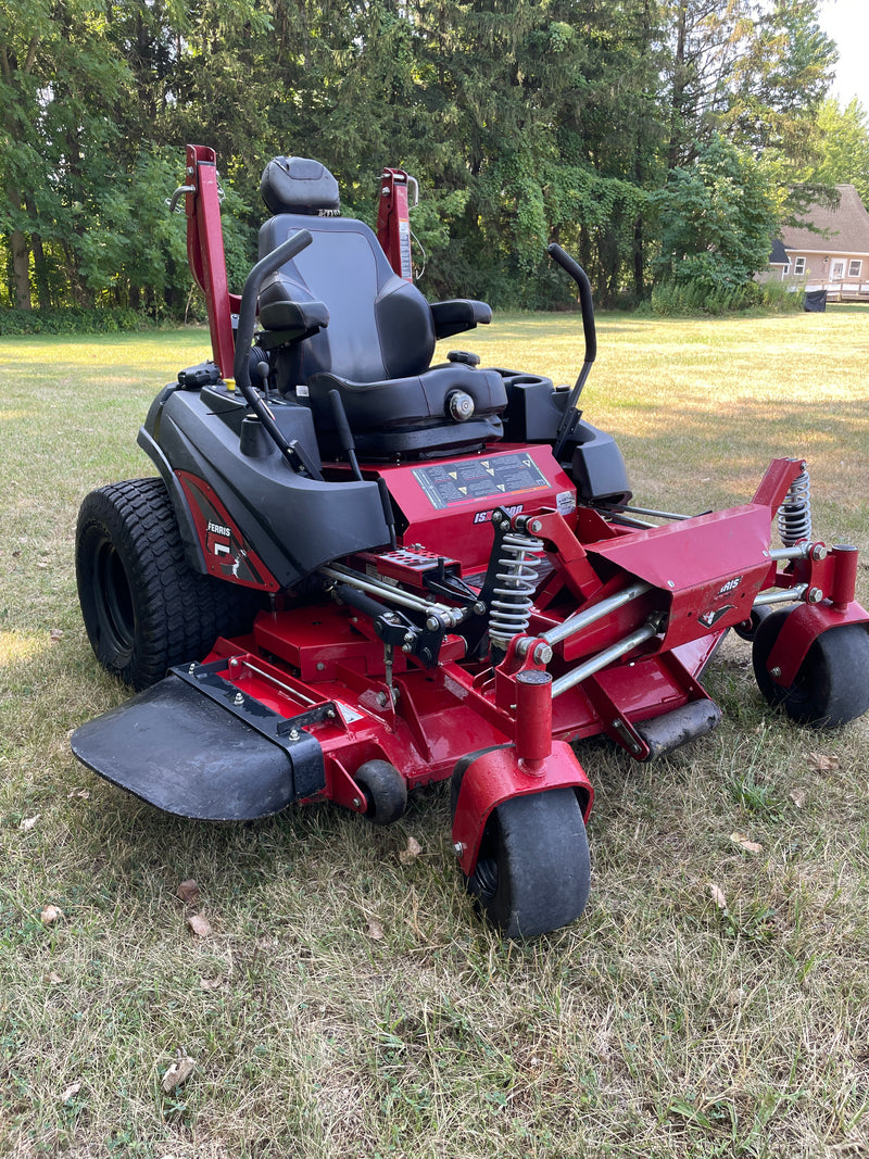 2022 Ferris ISX3300 w/61" deck