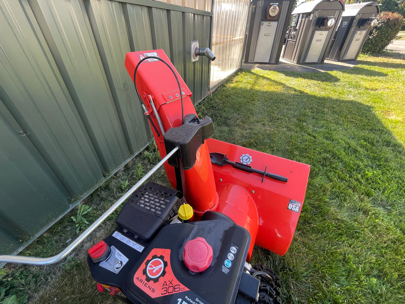 USED Airens Deluxe 28 SHO snowblower - Stock