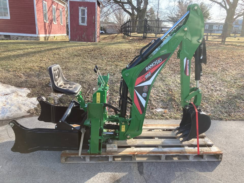 Wallenstein GX920 backhoe